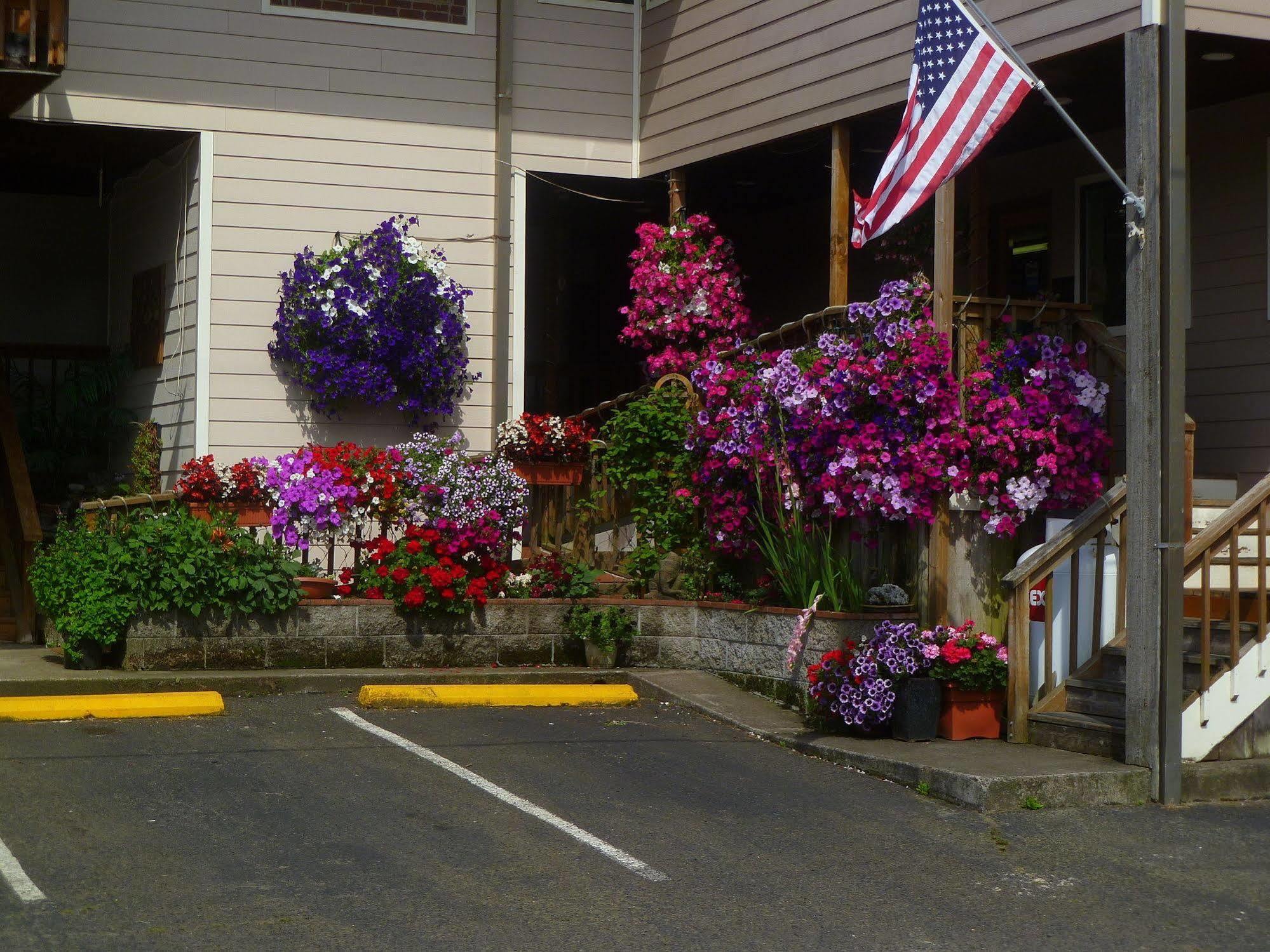 Tradewinds Motel Rockaway Beach Bagian luar foto